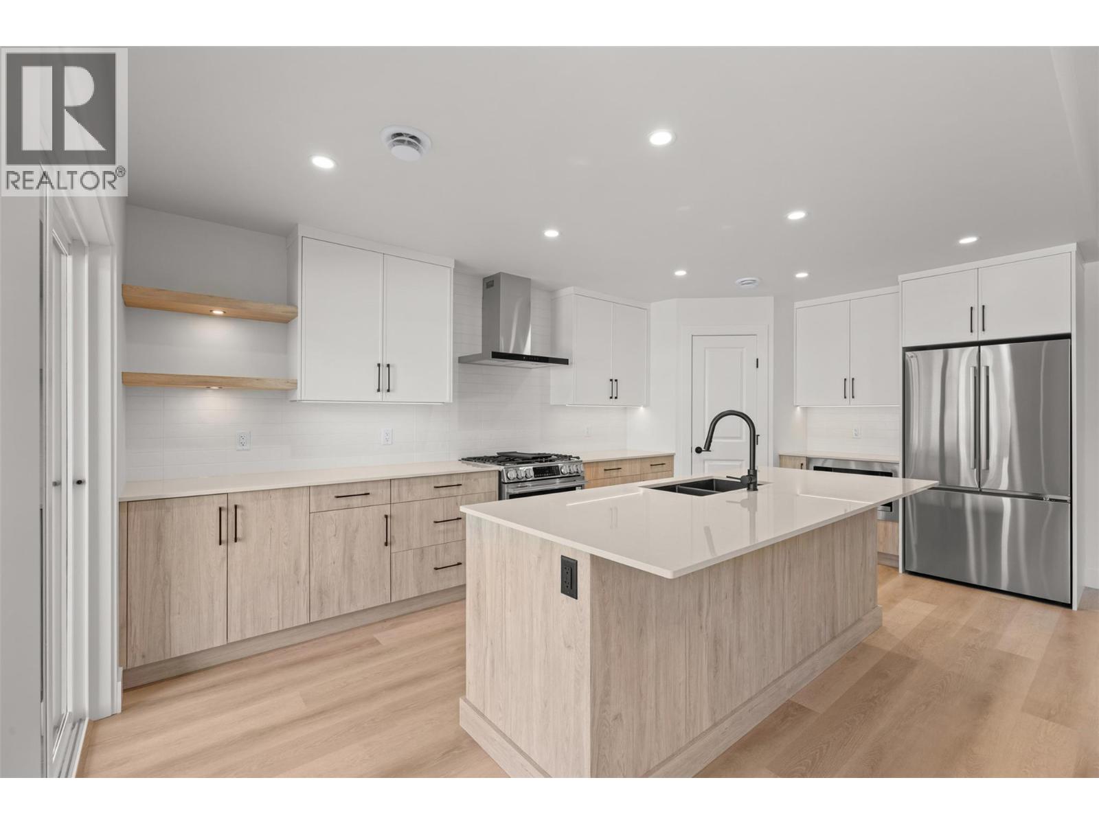 773 Kinnear Avenue Unit# 1