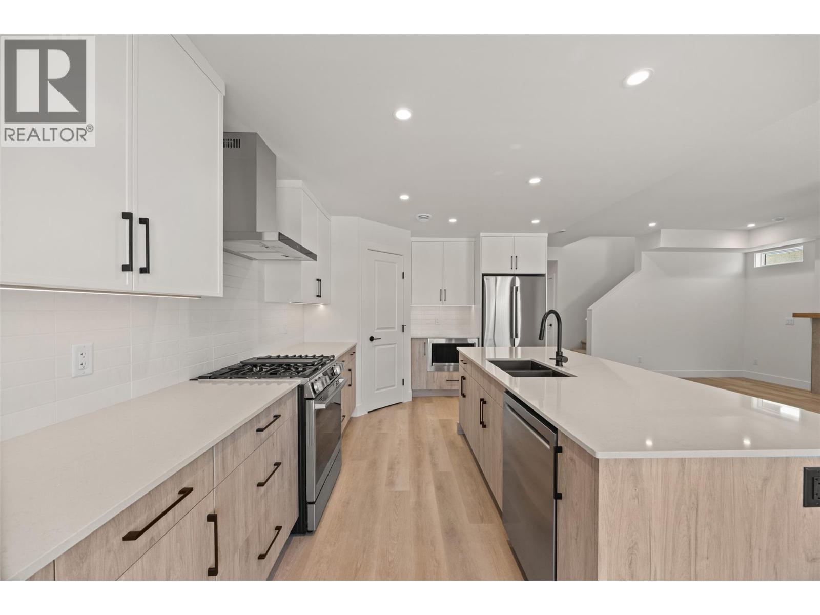 773 Kinnear Avenue Unit# 1