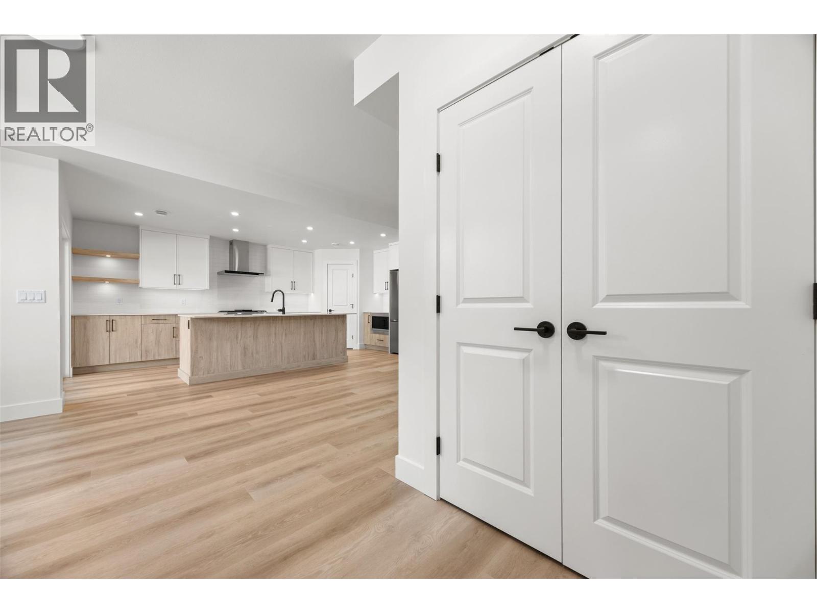 773 Kinnear Avenue Unit# 1
