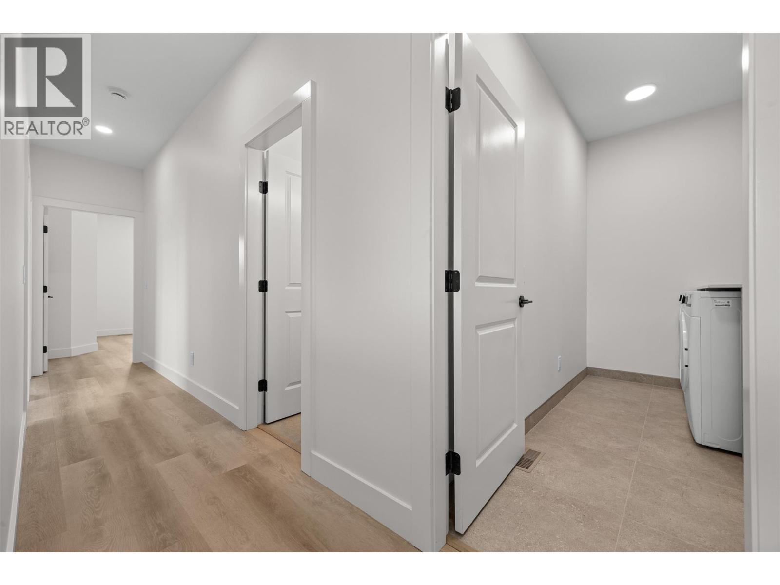 773 Kinnear Avenue Unit# 1
