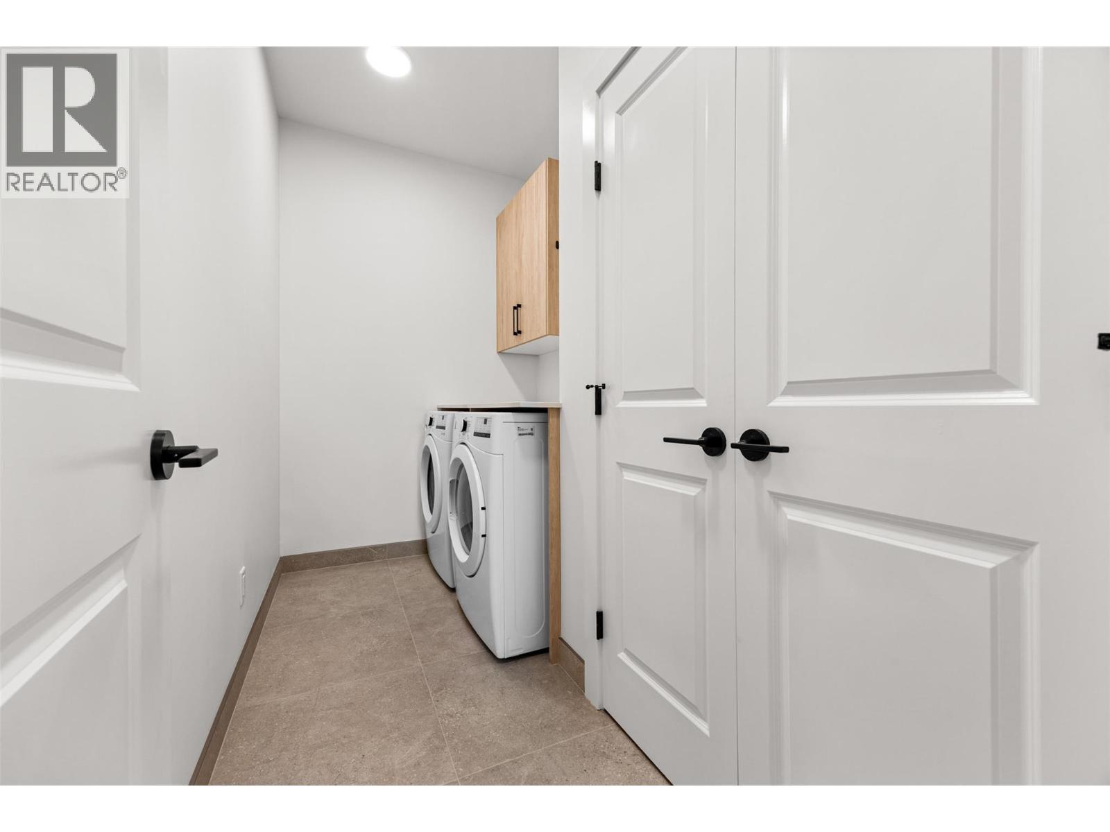 773 Kinnear Avenue Unit# 1