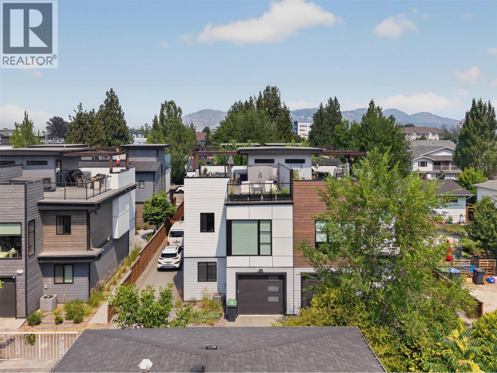 945 Borden Avenue Unit# 1