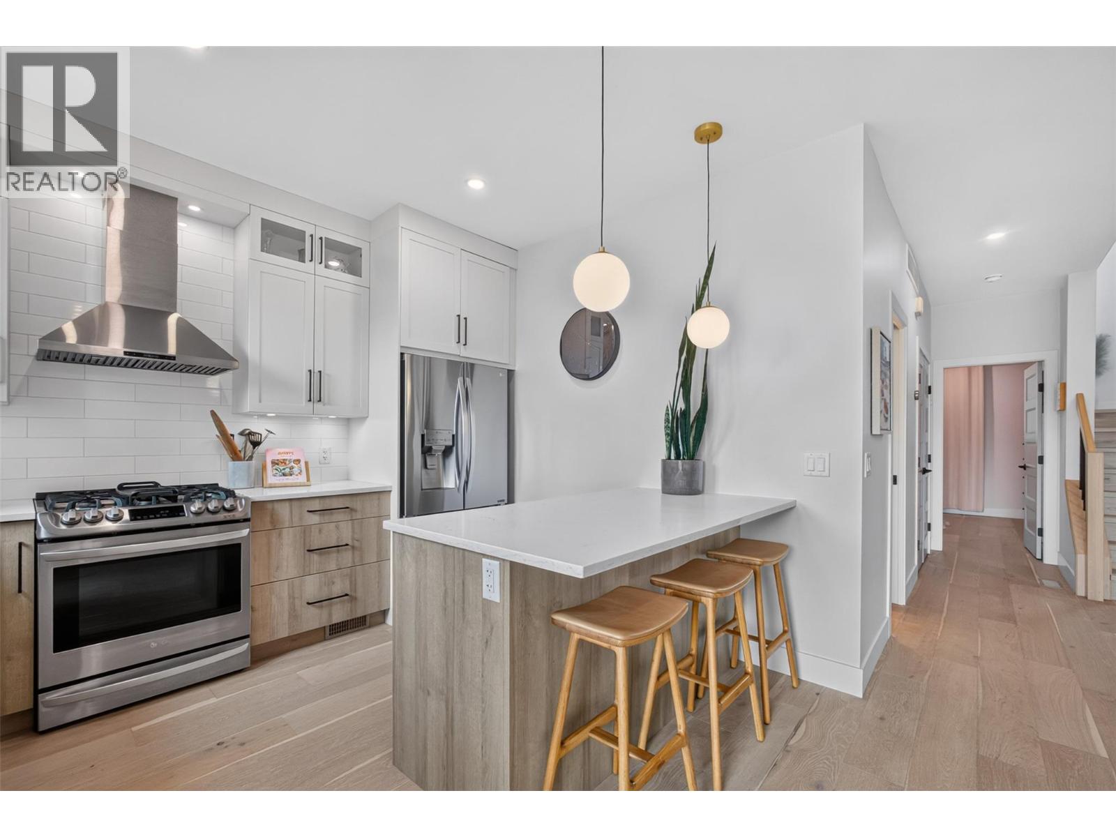 945 Borden Avenue Unit# 1