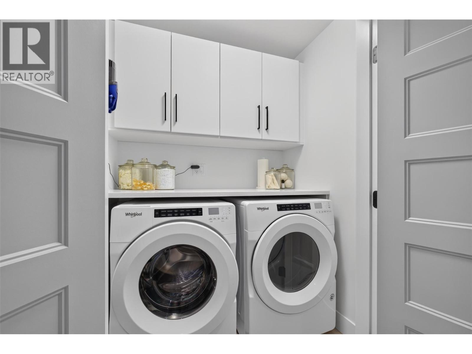 945 Borden Avenue Unit# 1