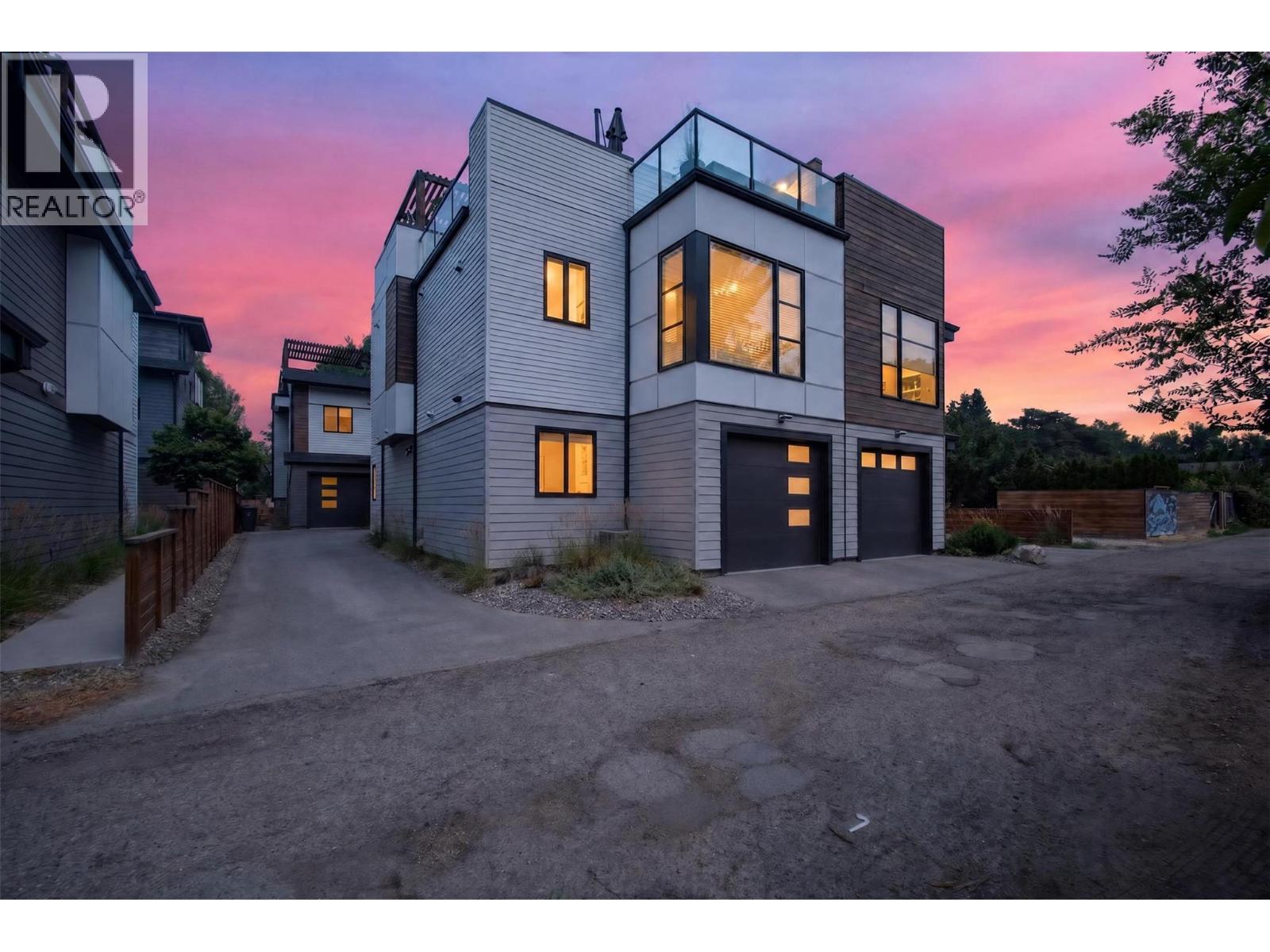 945 Borden Avenue Unit# 1