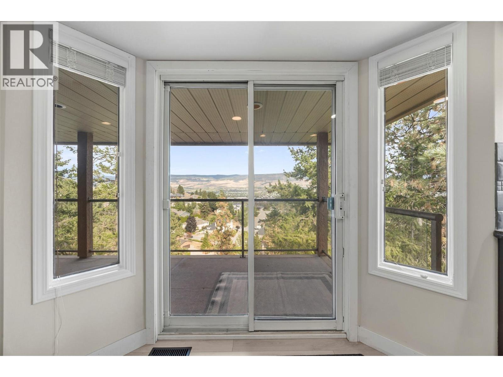 2308 Lillooet Crescent