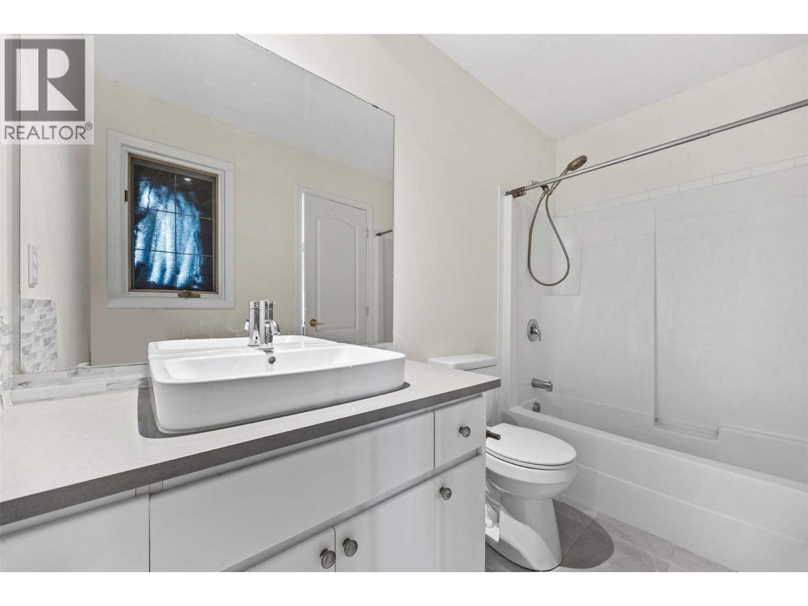 2308 Lillooet Crescent