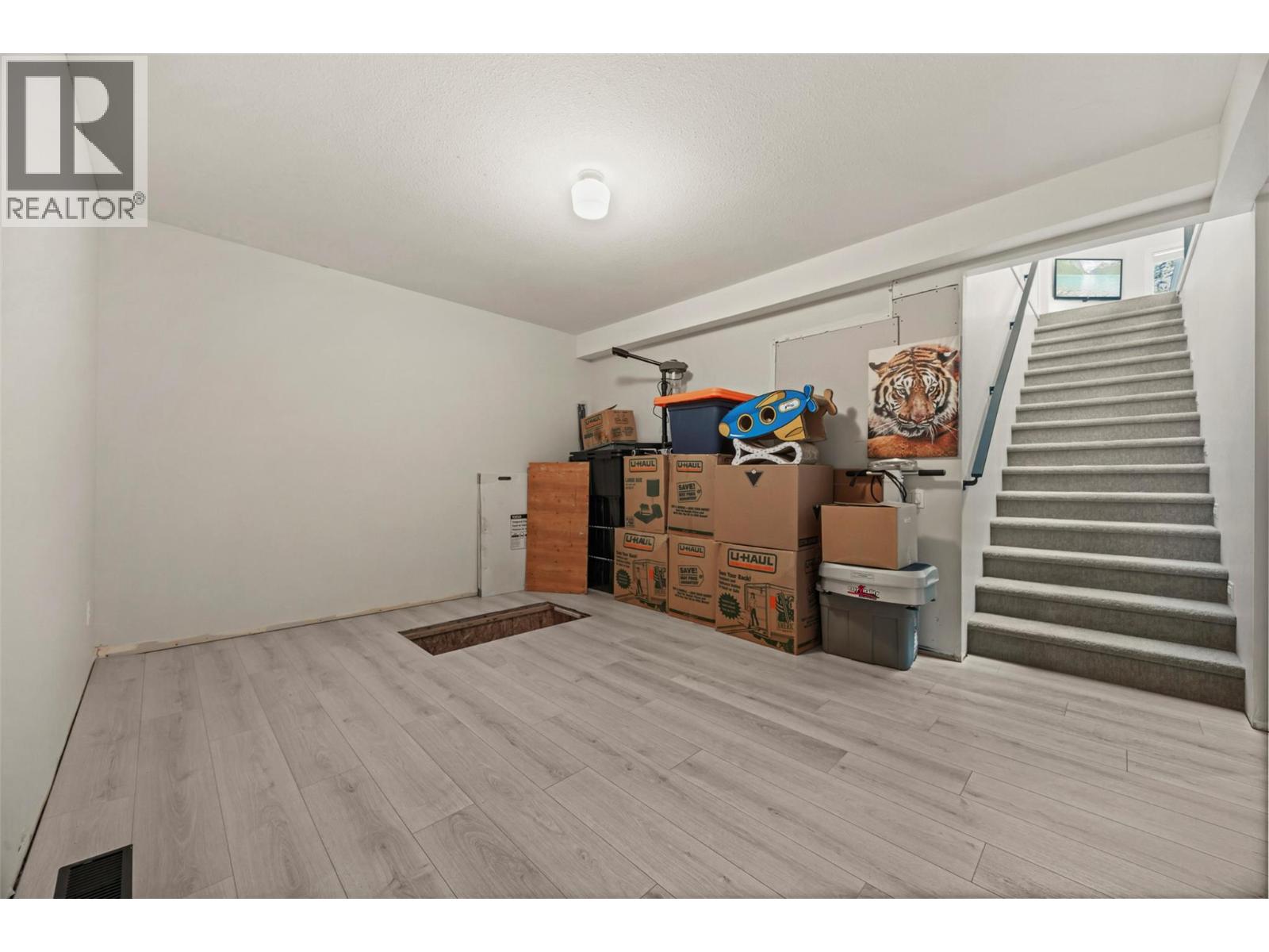 2308 Lillooet Crescent