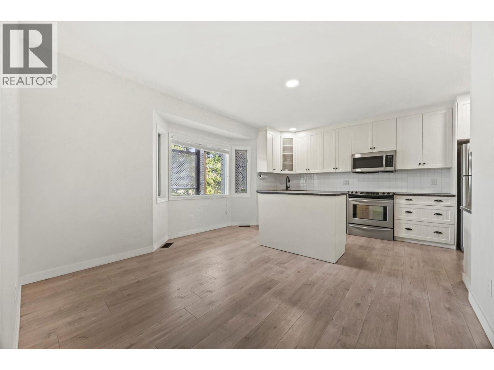 2308 Lillooet Crescent