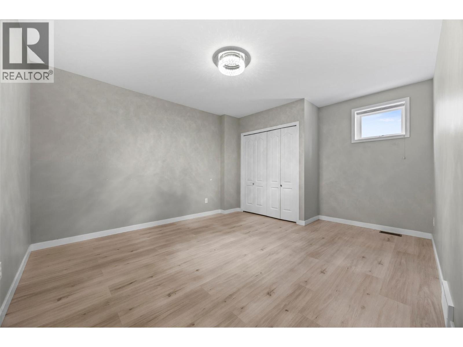 2308 Lillooet Crescent