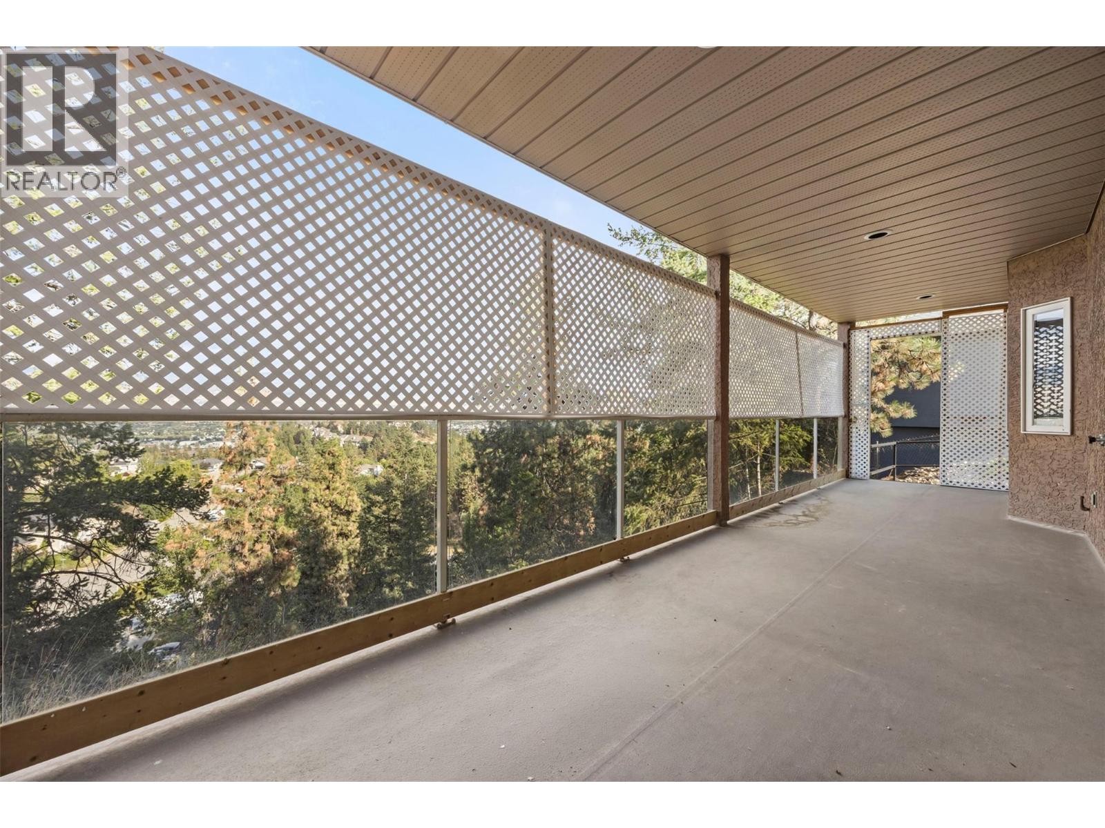 2308 Lillooet Crescent