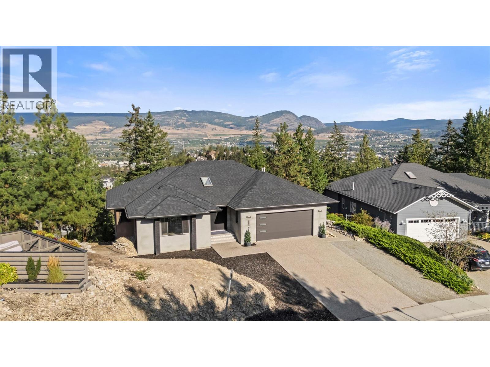 2308 Lillooet Crescent