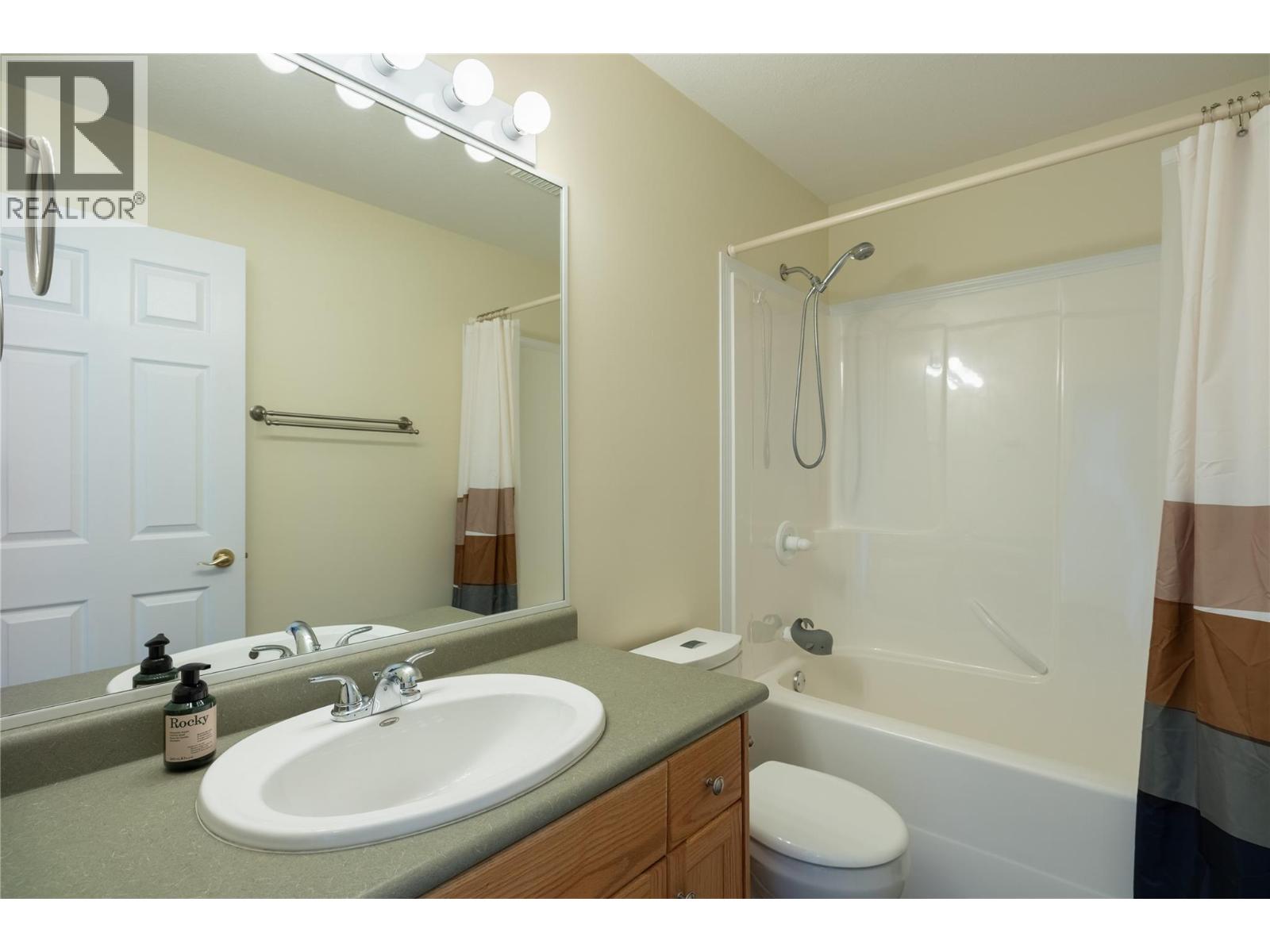 1051 Chilcotin Crescent