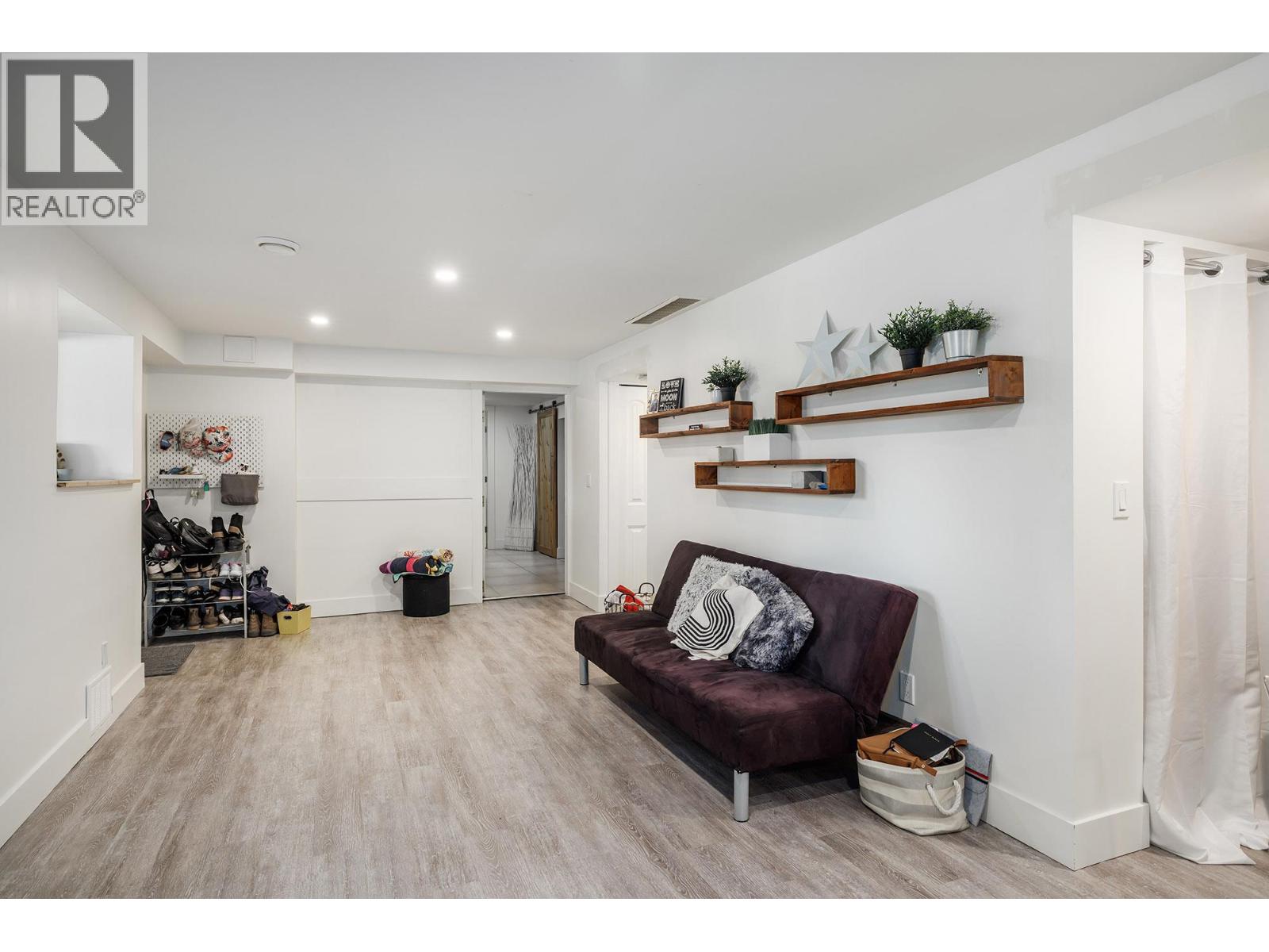 2020 Goldie Road