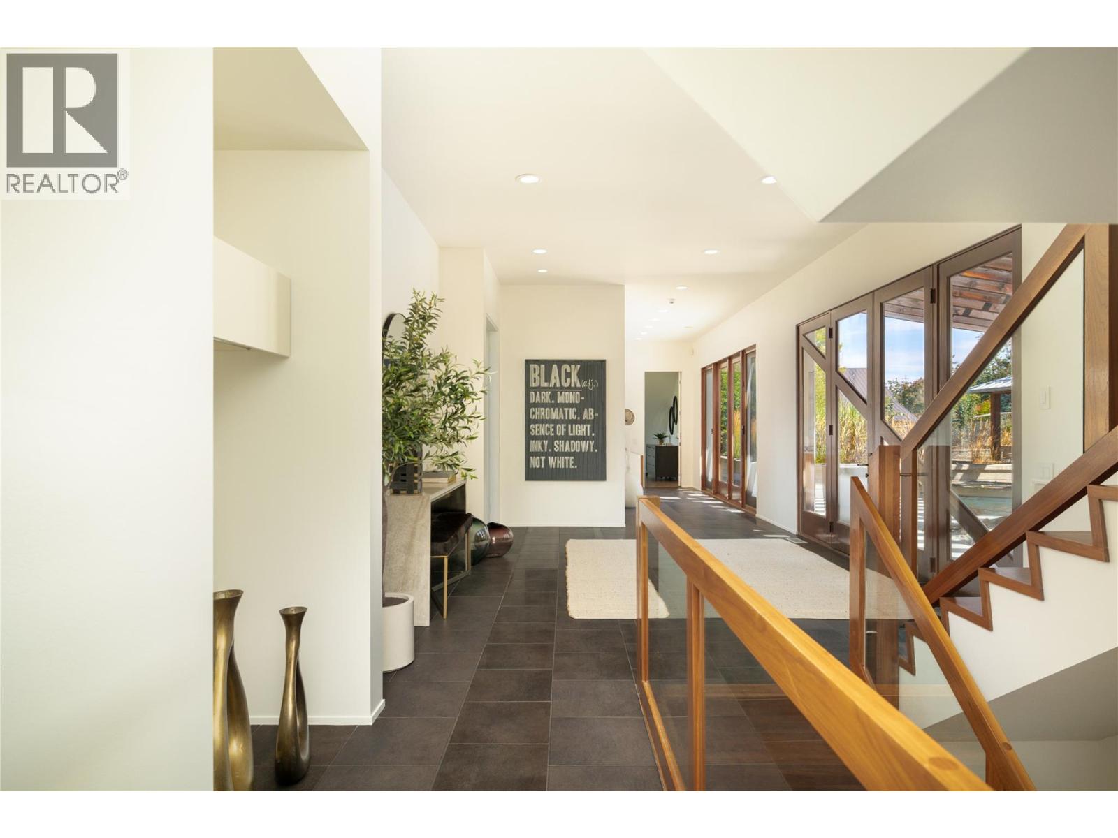 4840 LAKESHORE Road