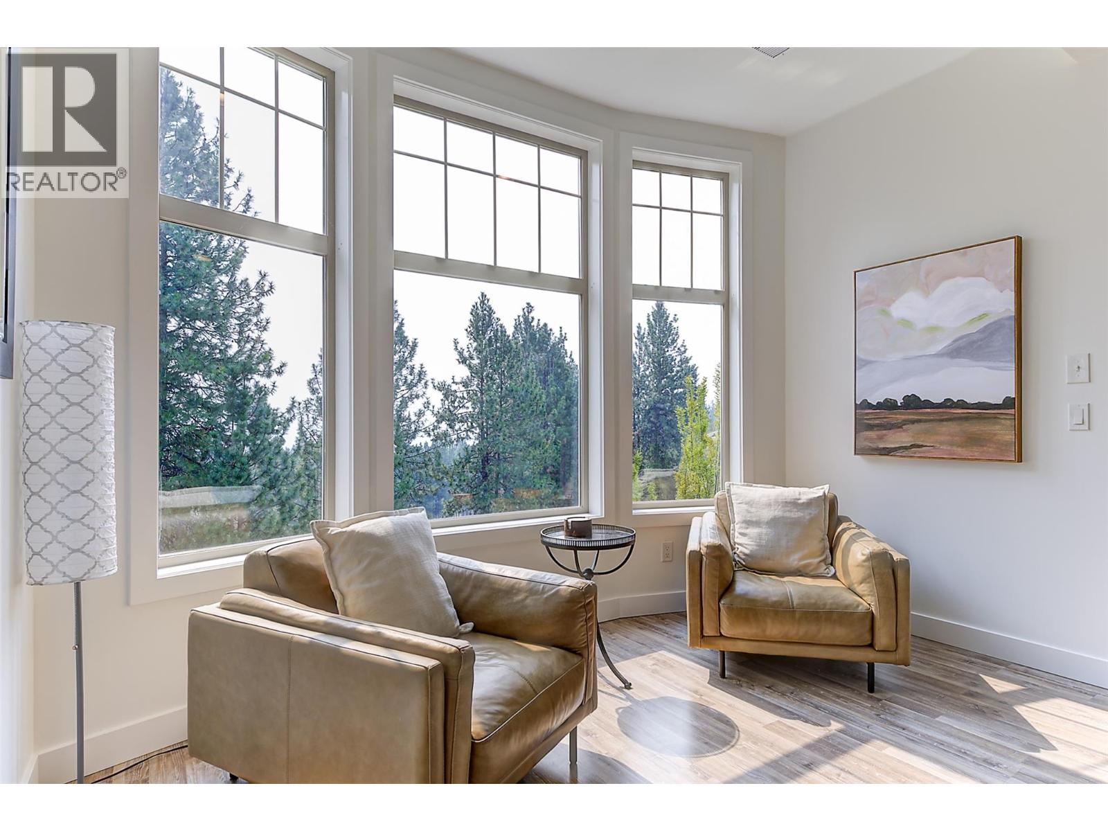 1795 Country Club Drive Unit# 204
