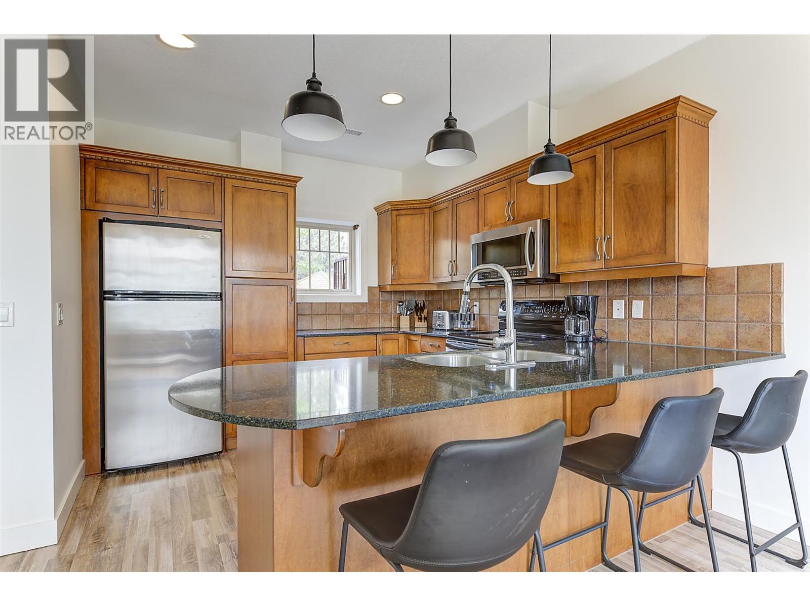 1795 Country Club Drive Unit# 204