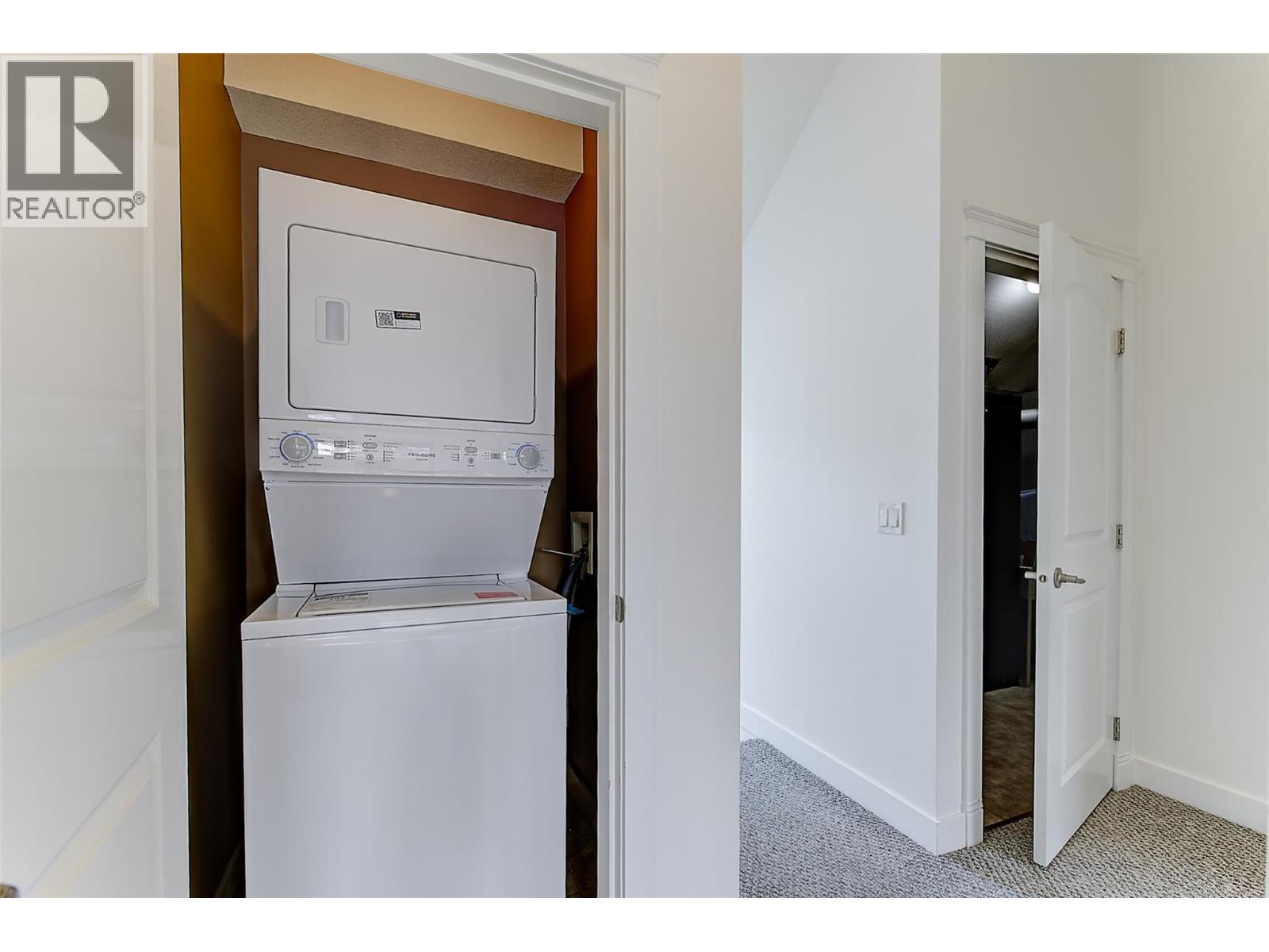 1795 Country Club Drive Unit# 204