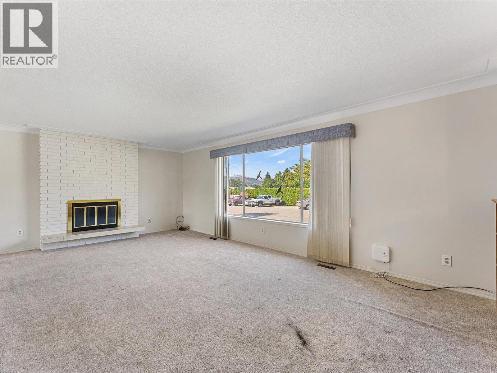 465 Hollydell Road