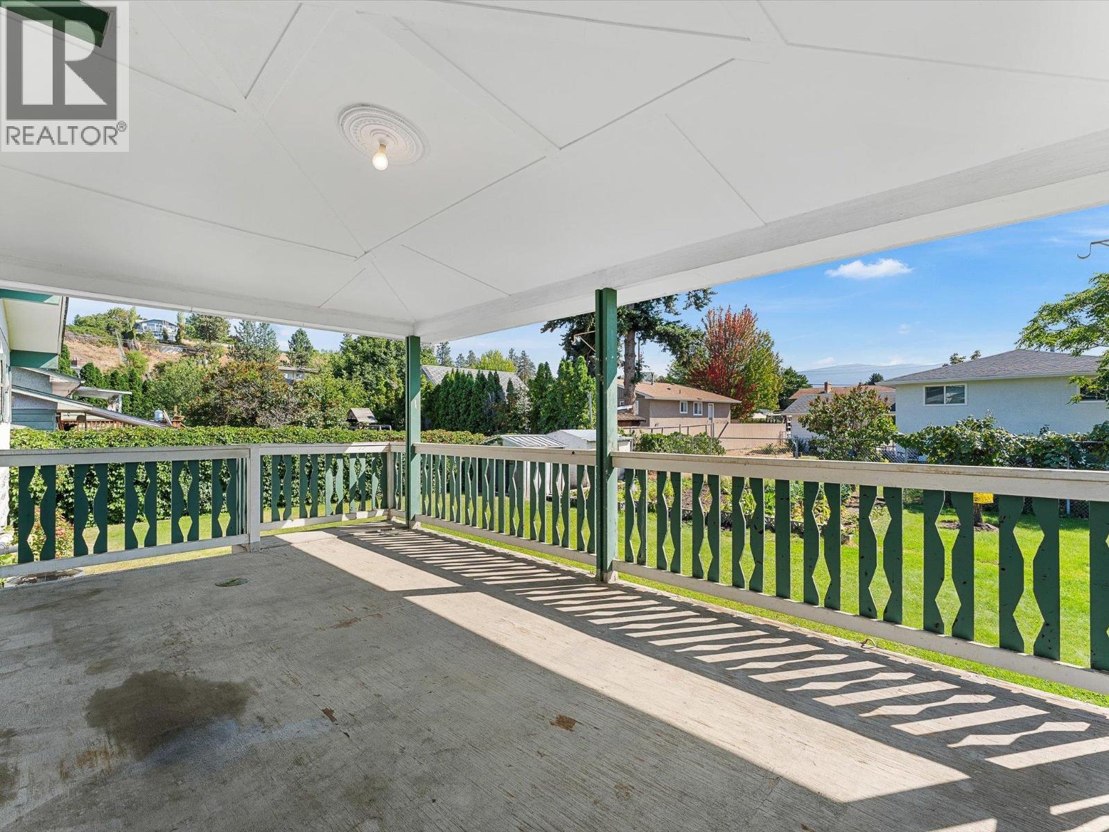 465 Hollydell Road
