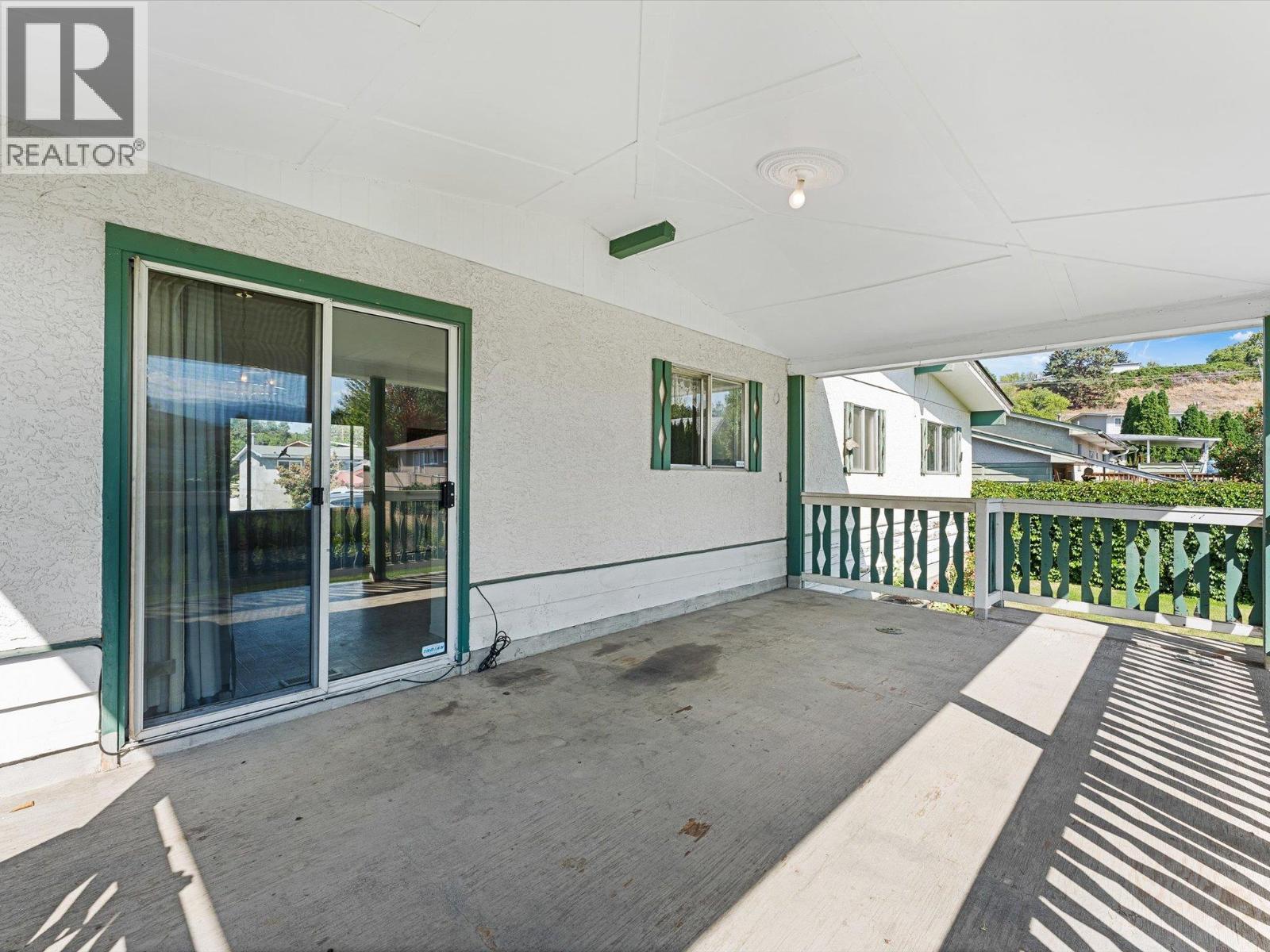465 Hollydell Road