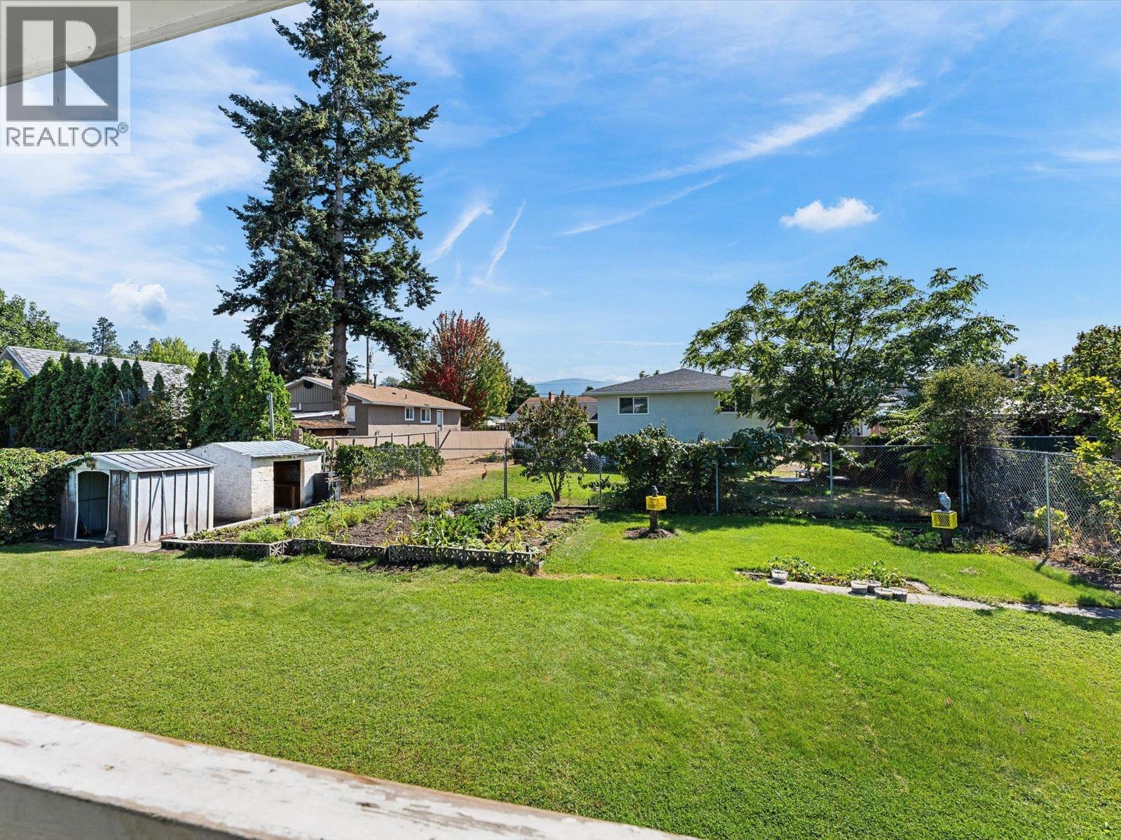 465 Hollydell Road