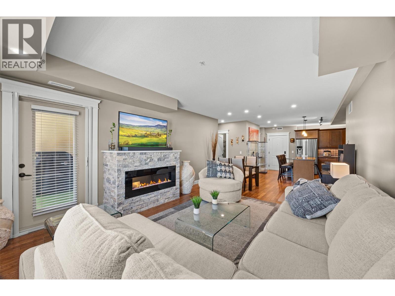 2070 Boucherie Road Unit# 301