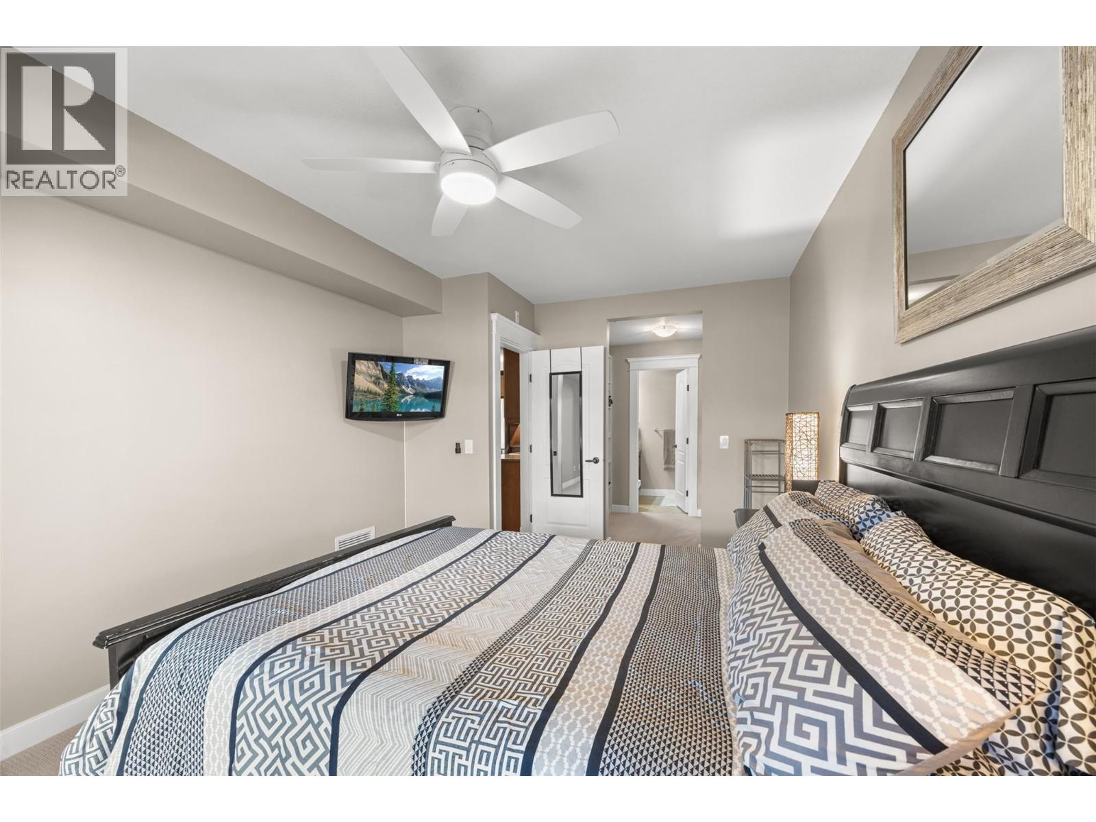 2070 Boucherie Road Unit# 301