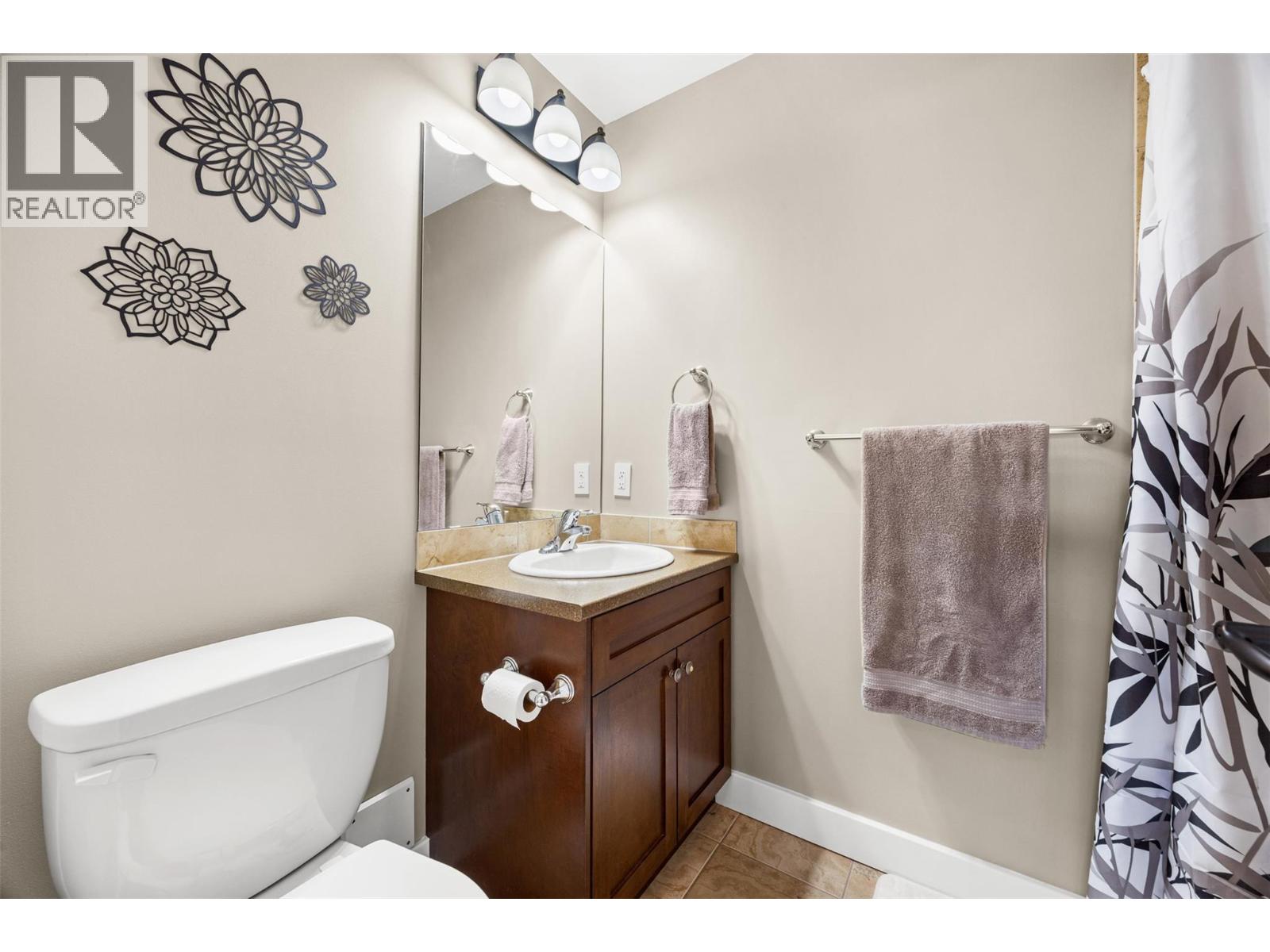 2070 Boucherie Road Unit# 301