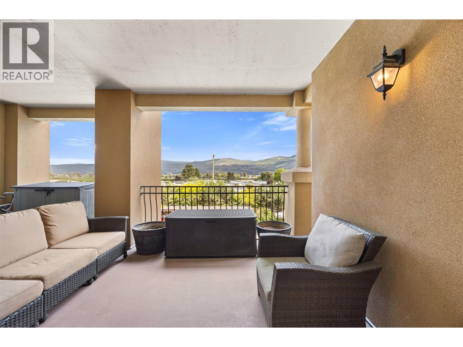 2070 Boucherie Road Unit# 301