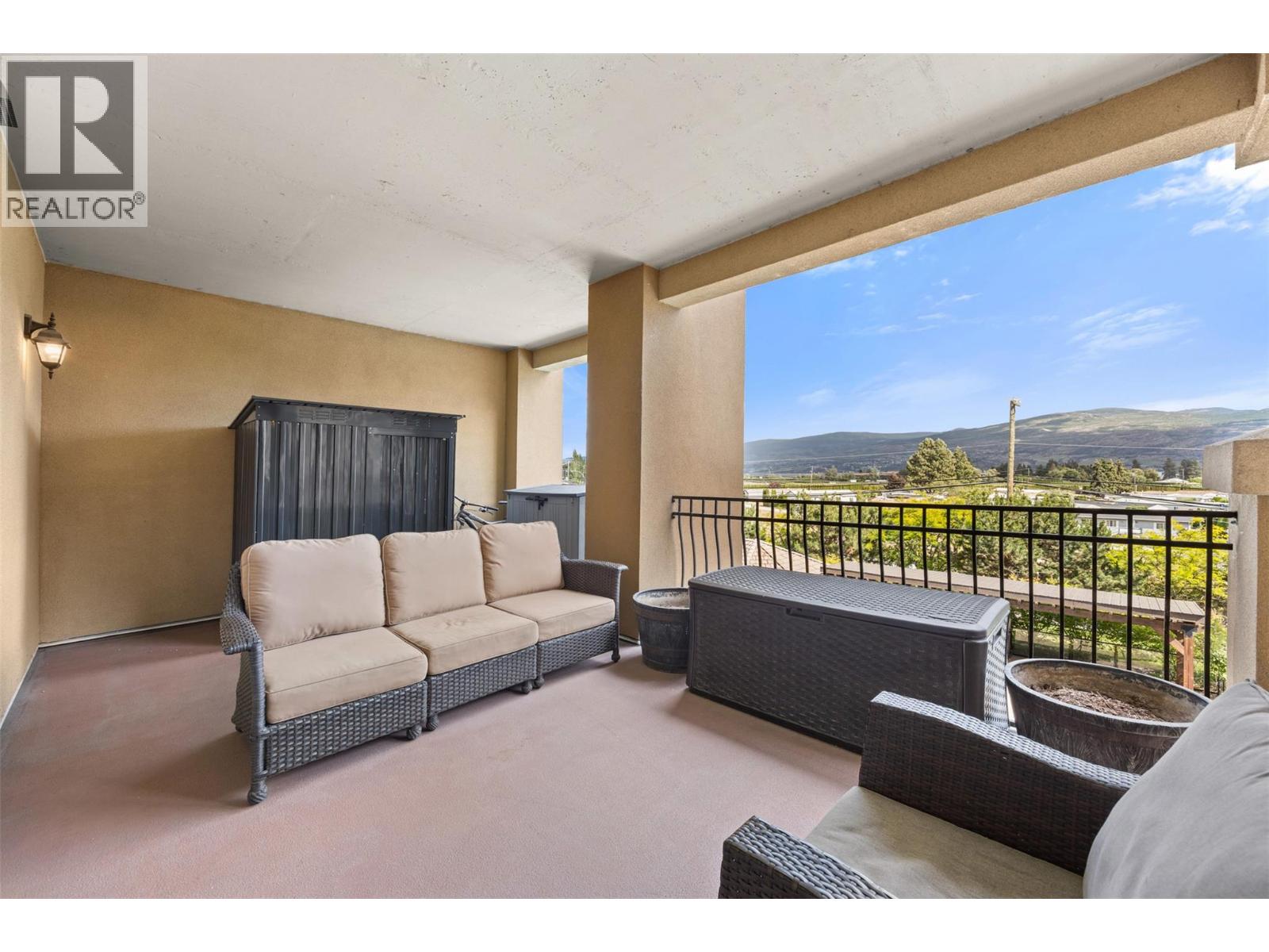 2070 Boucherie Road Unit# 301