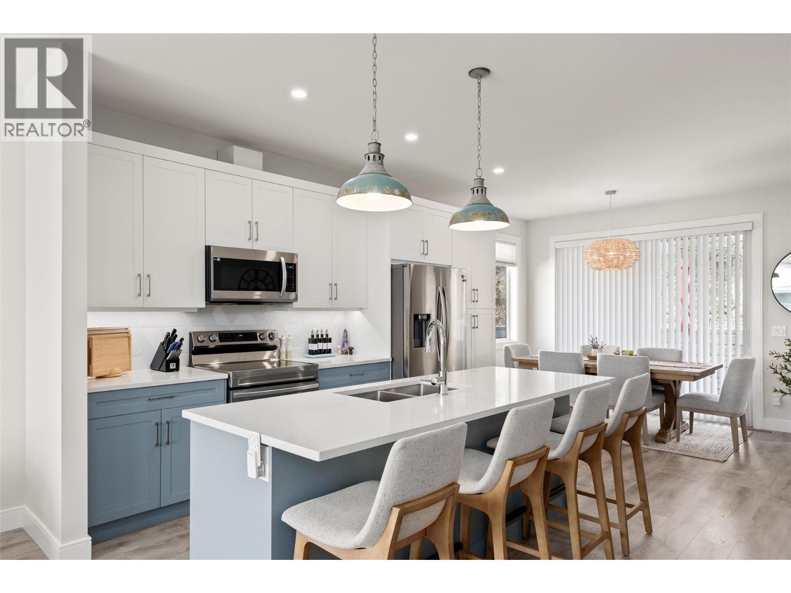 1863 Grey Owl Court