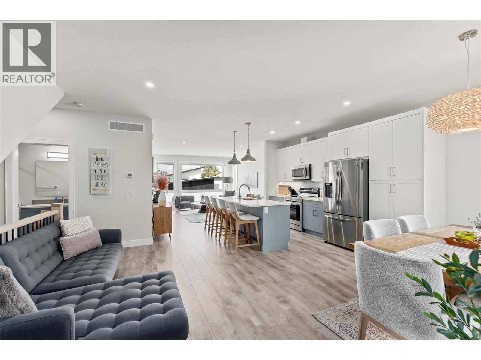 1863 Grey Owl Court