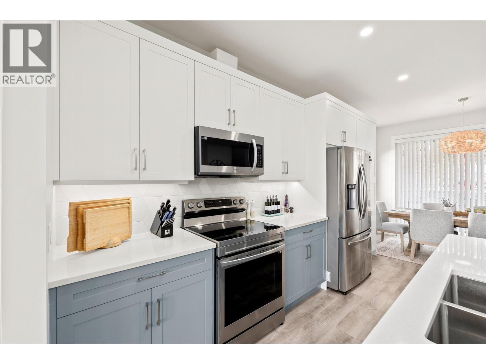 1863 Grey Owl Court