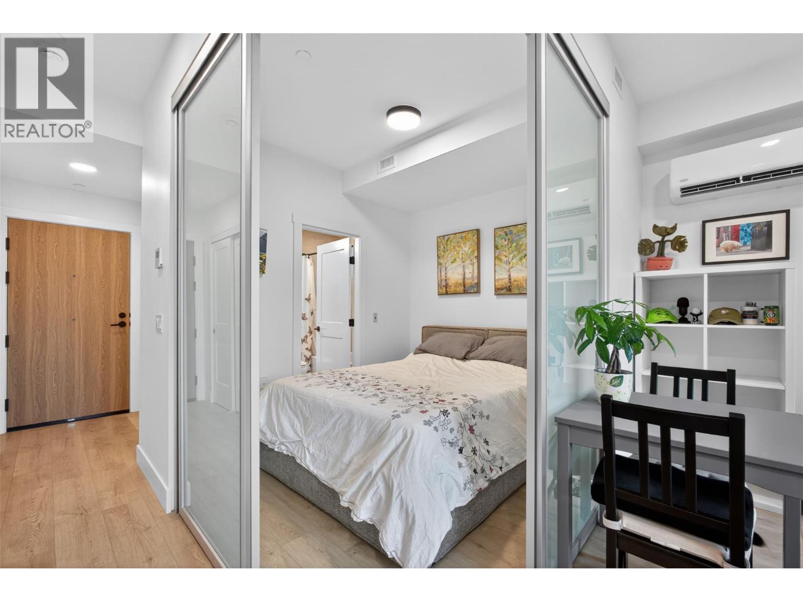 620 Coronation Avenue Unit# 211