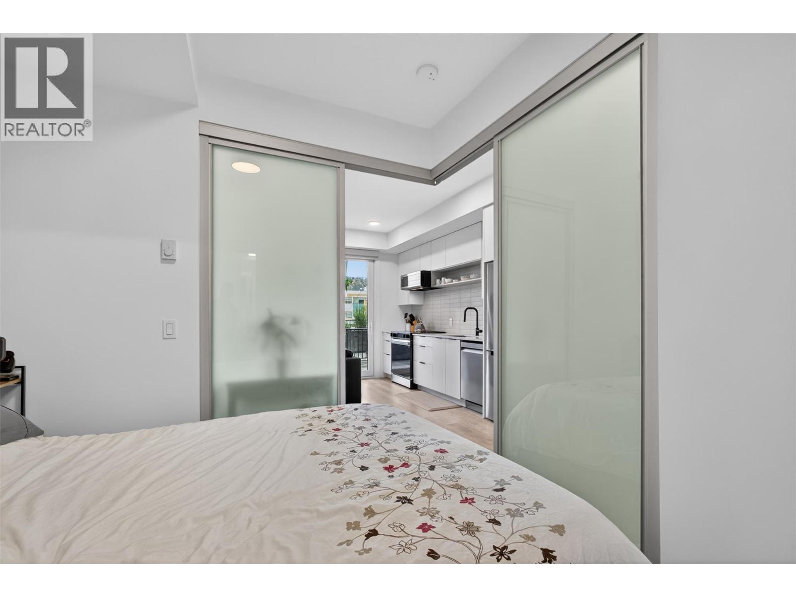 620 Coronation Avenue Unit# 211