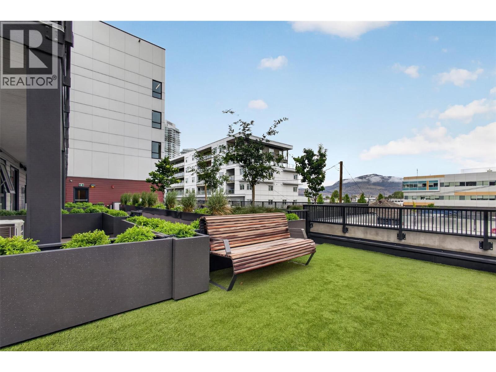 620 Coronation Avenue Unit# 211