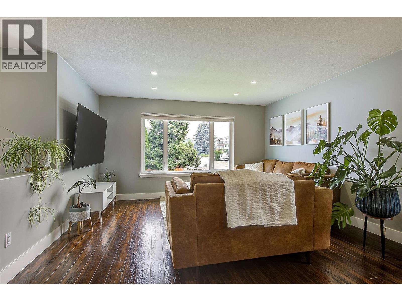 1726 Hayashi Road