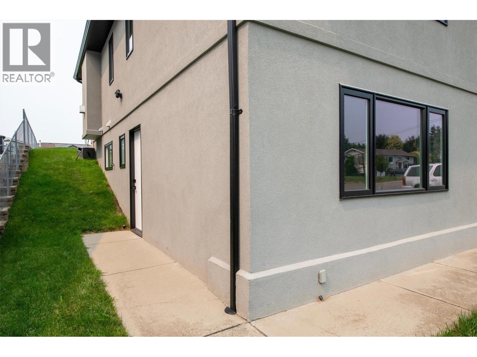 1726 Hayashi Road