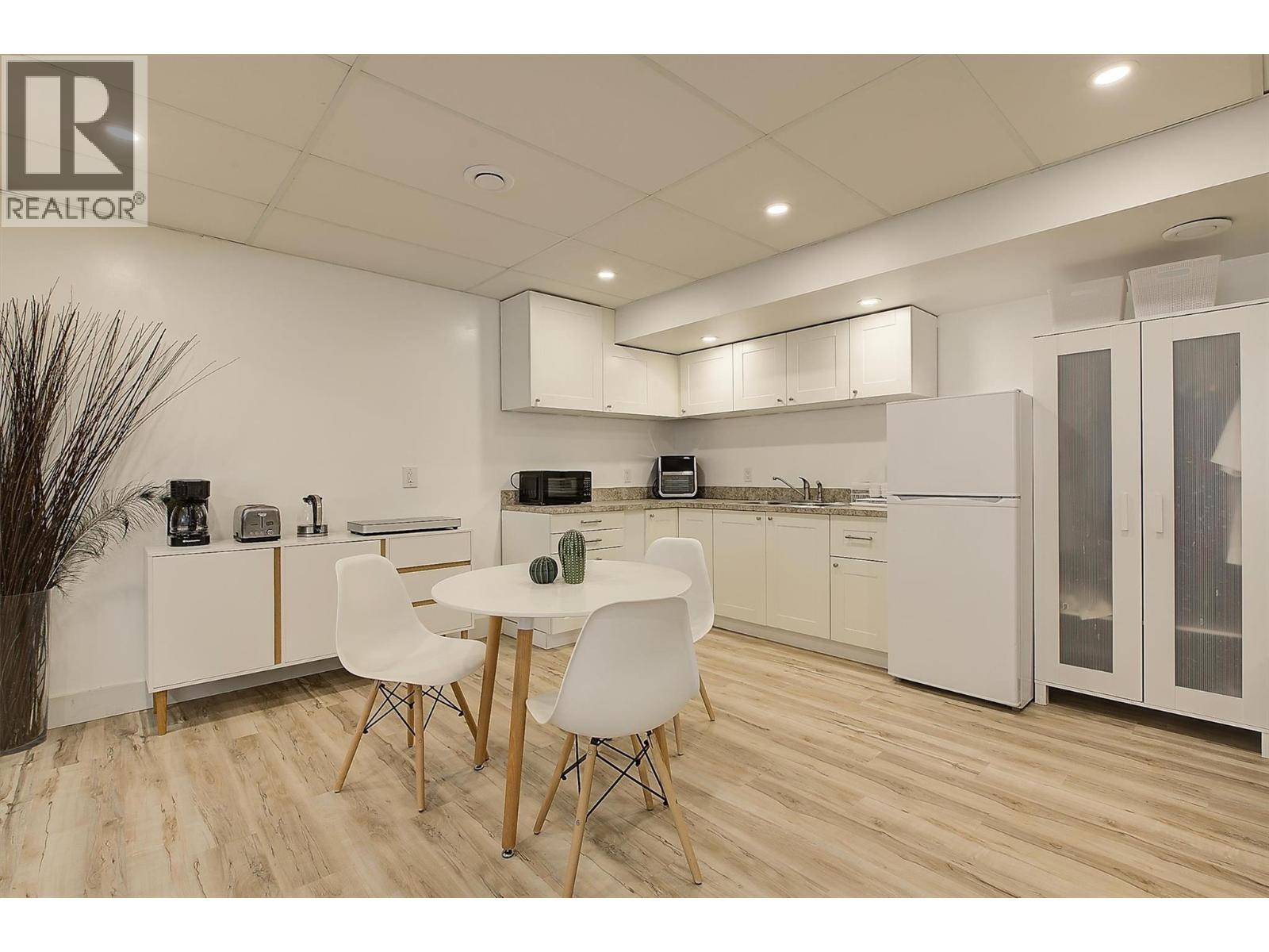1726 Hayashi Road