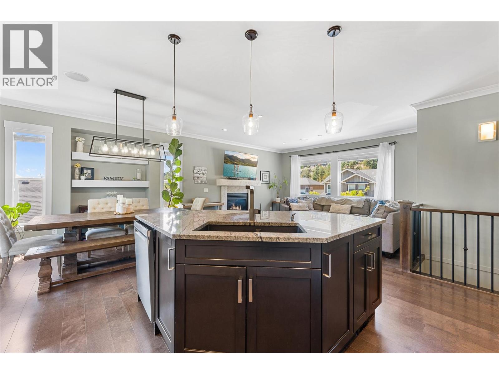 13157 Shoreline Drive