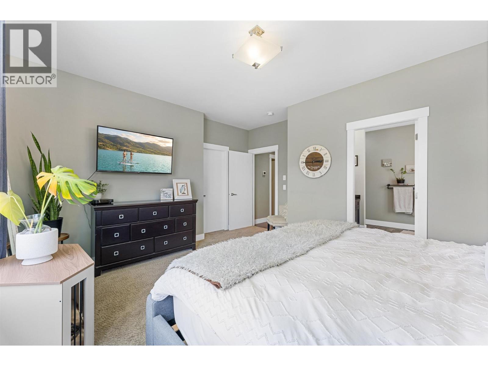13157 Shoreline Drive
