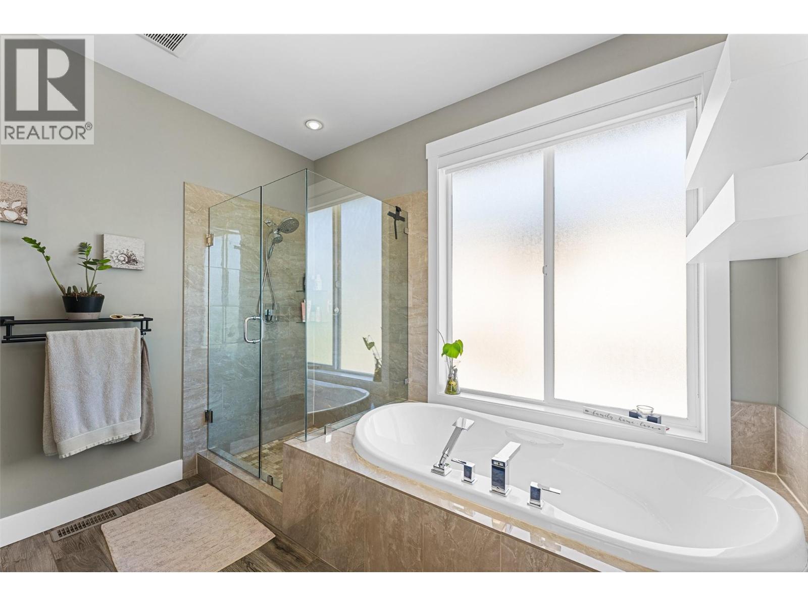 13157 Shoreline Drive