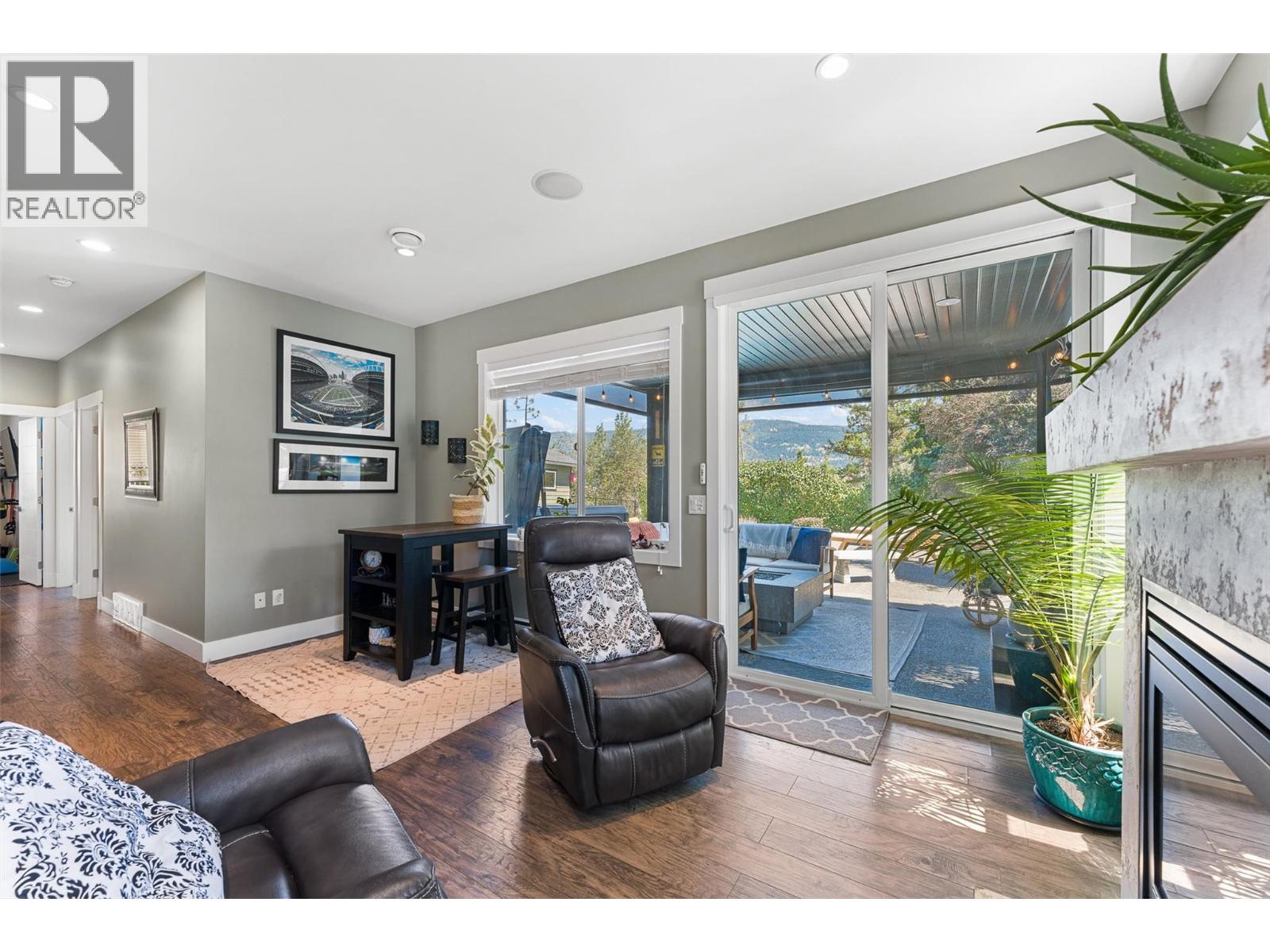 13157 Shoreline Drive