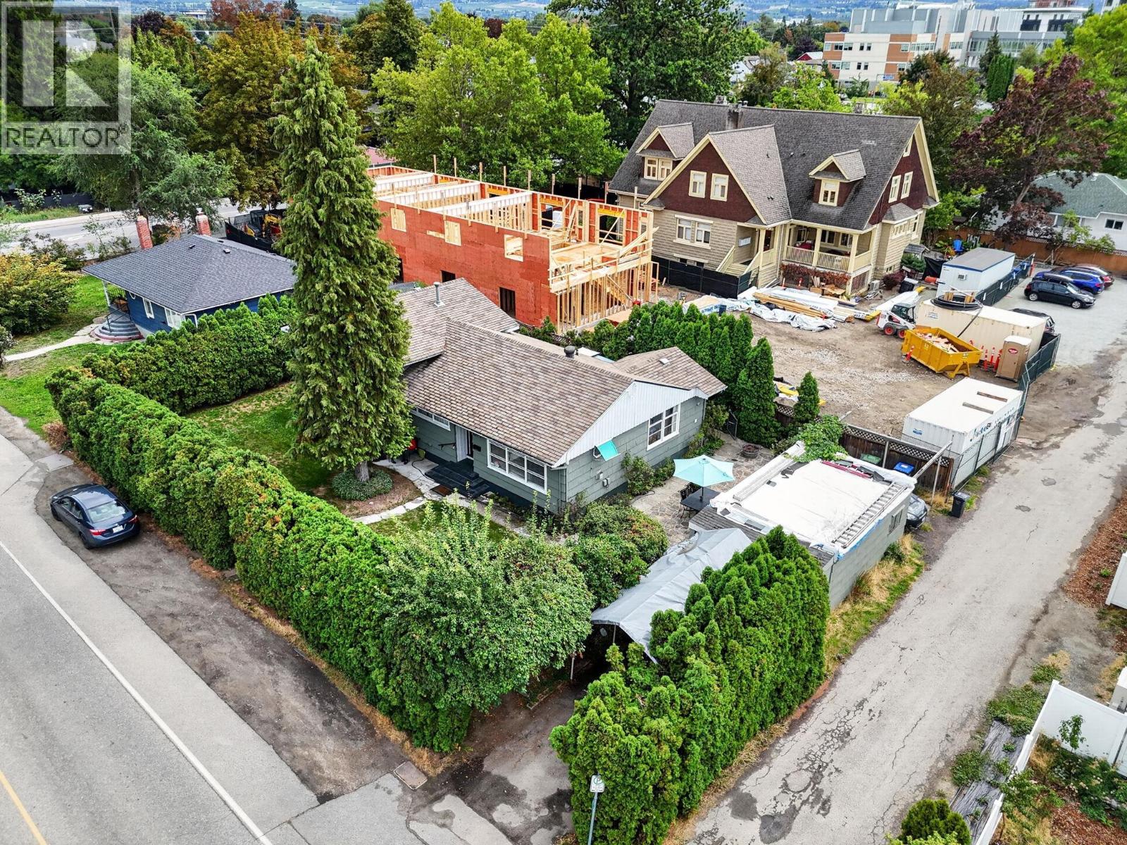 471 Cadder Avenue