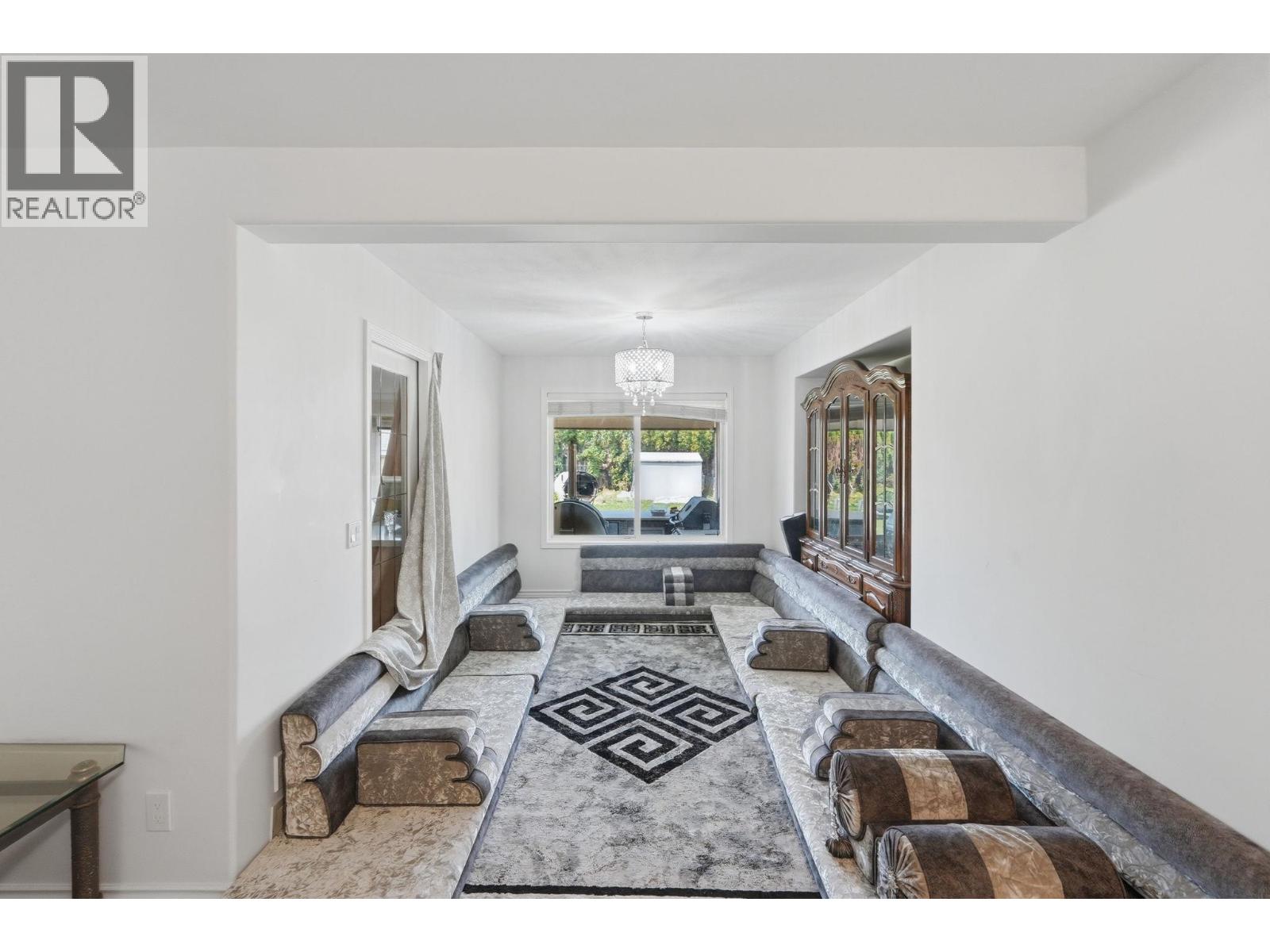 348 Phipps Crescent