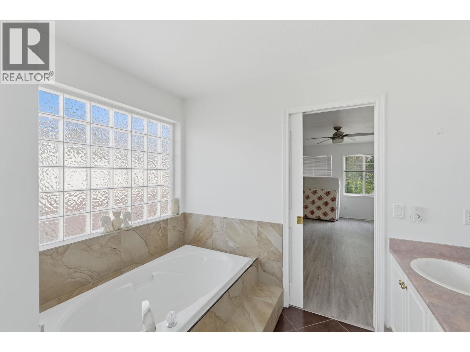 348 Phipps Crescent