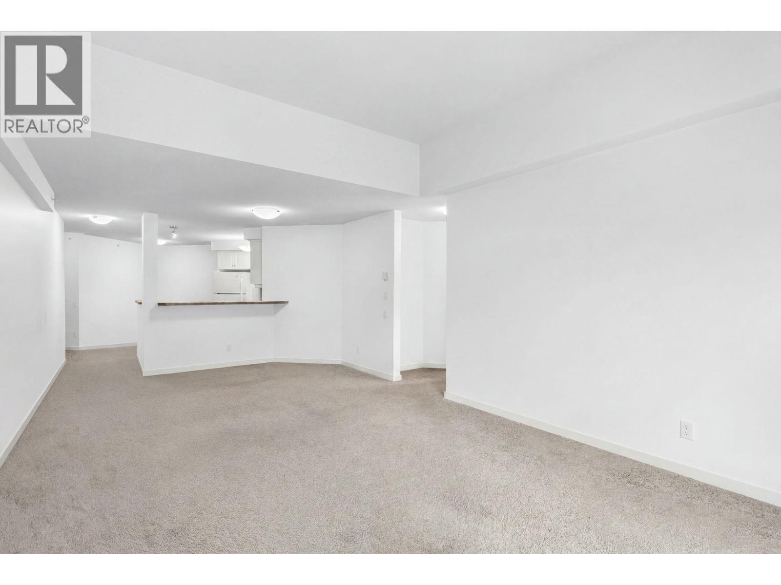 515 Houghton Road Unit# 311