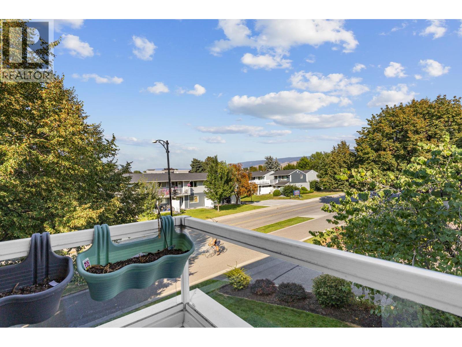 727 Houghton Road Unit# 212
