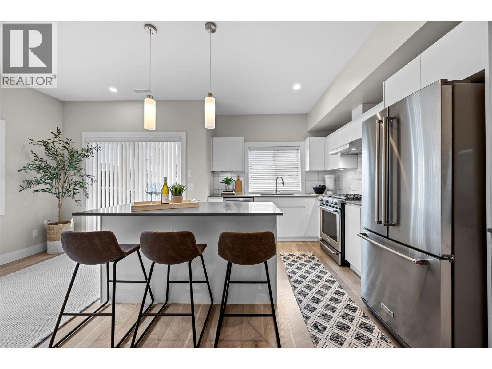 255 Taylor Road Unit# 18